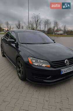 Седан Volkswagen Passat 2012 в Житомире