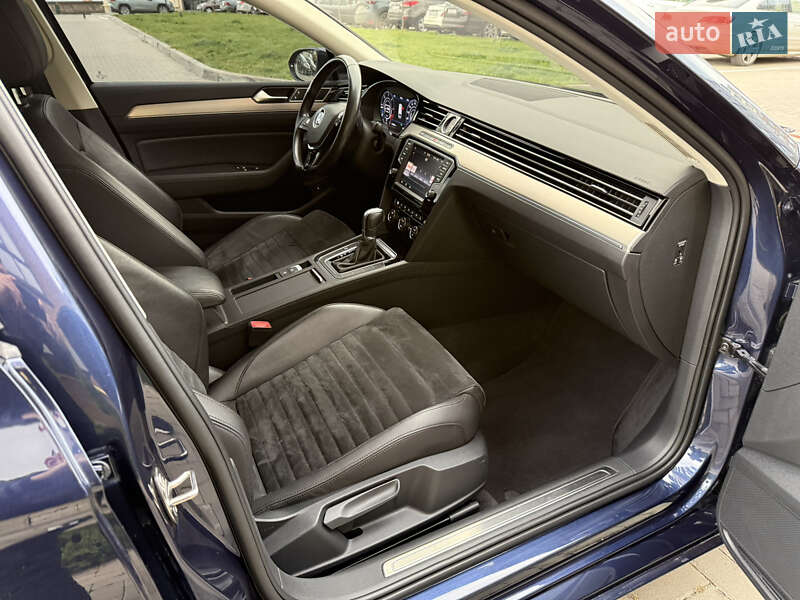 Універсал Volkswagen Passat 2017 в Житомирі