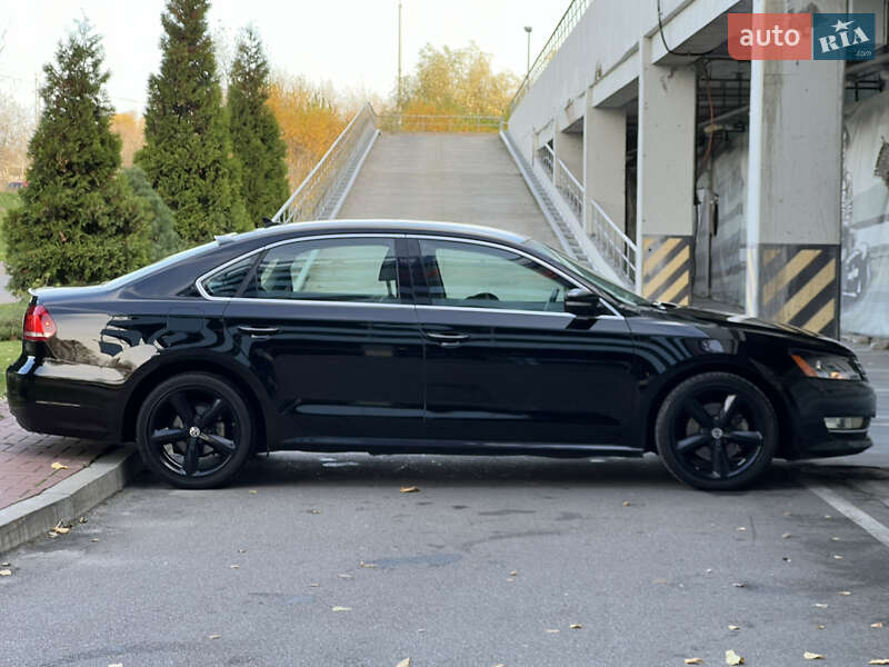 Седан Volkswagen Passat 2013 в Києві