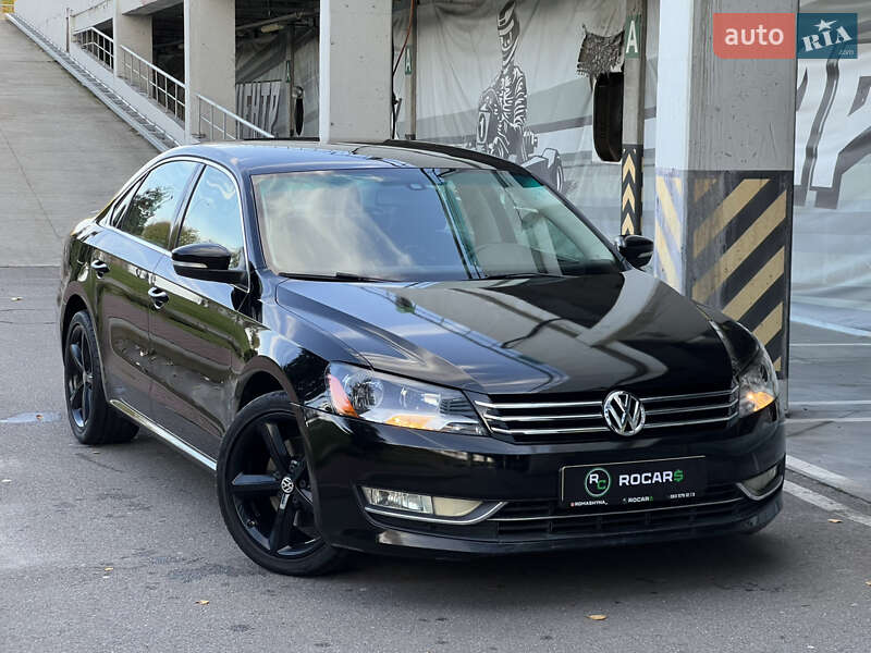 Седан Volkswagen Passat 2013 в Києві