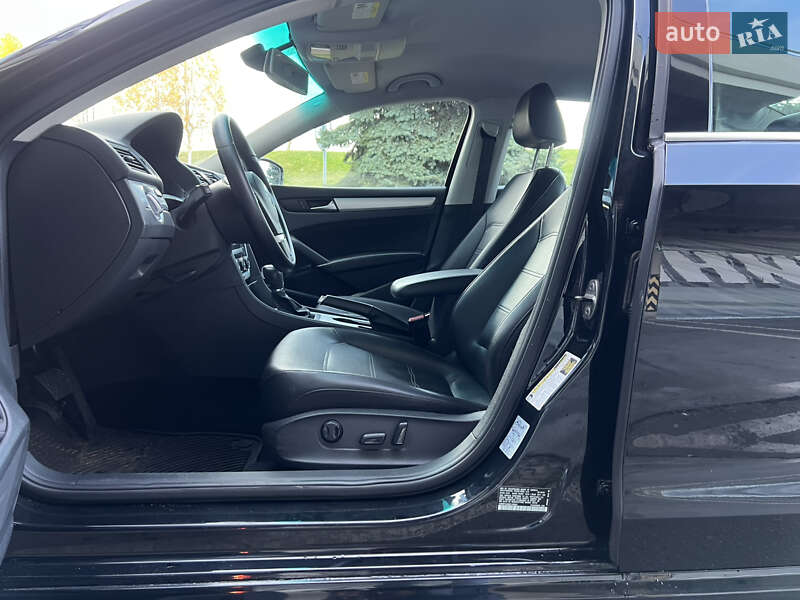 Седан Volkswagen Passat 2013 в Києві