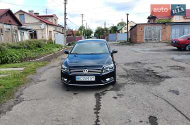 Седан Volkswagen Passat 2011 в Сокалі