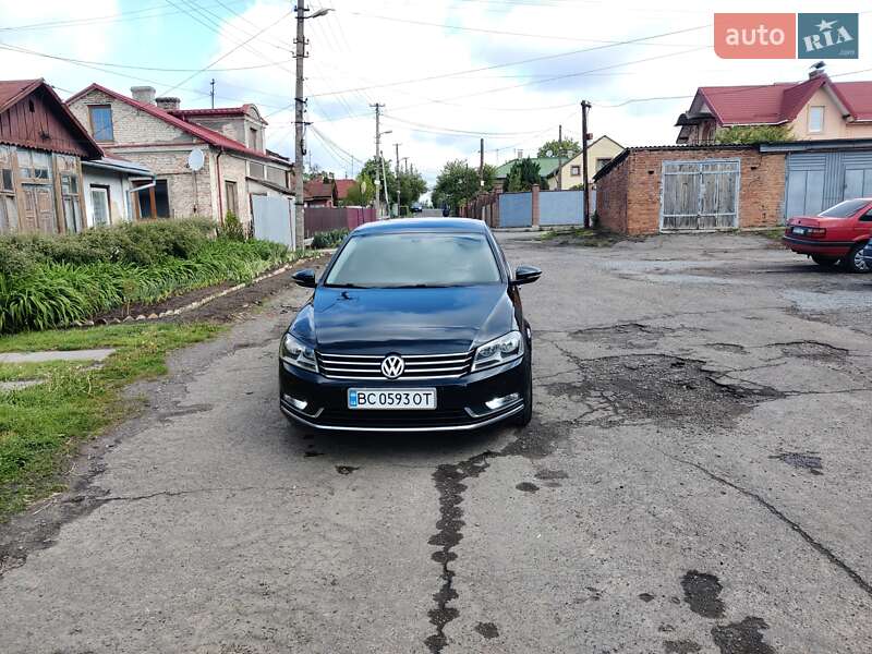 Volkswagen Passat 2011