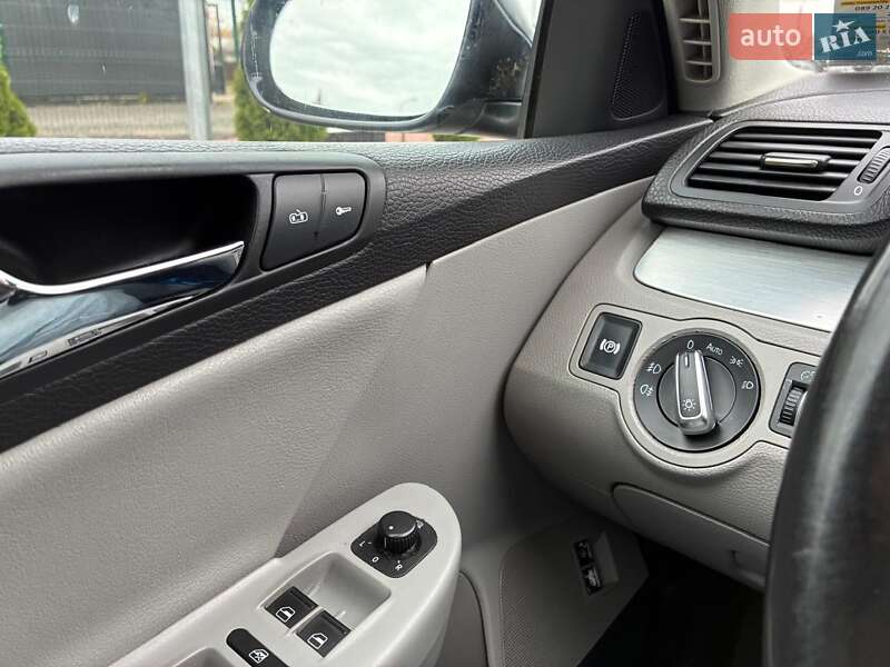 Седан Volkswagen Passat 2006 в Луцке фото 22 Седан Volkswagen Passat 2006 в Луцке