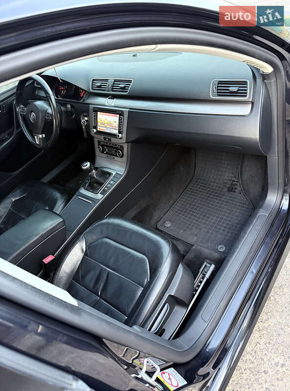 Універсал Volkswagen Passat 2011 в Смілі