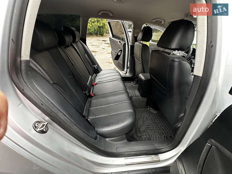 Универсал Volkswagen Passat 2010 в Киеве фото 31 Универсал Volkswagen Passat 2010 в Киеве