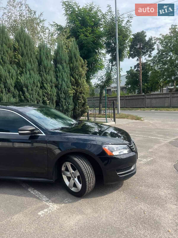 Седан Volkswagen Passat 2013 в Киеве