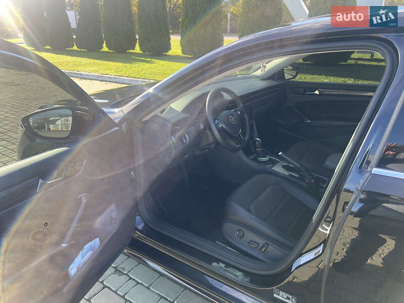 Седан Volkswagen Passat 2021 в Одессе