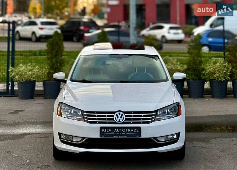Седан Volkswagen Passat 2012 в Киеве