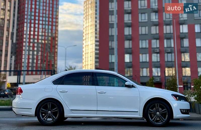Седан Volkswagen Passat 2012 в Киеве