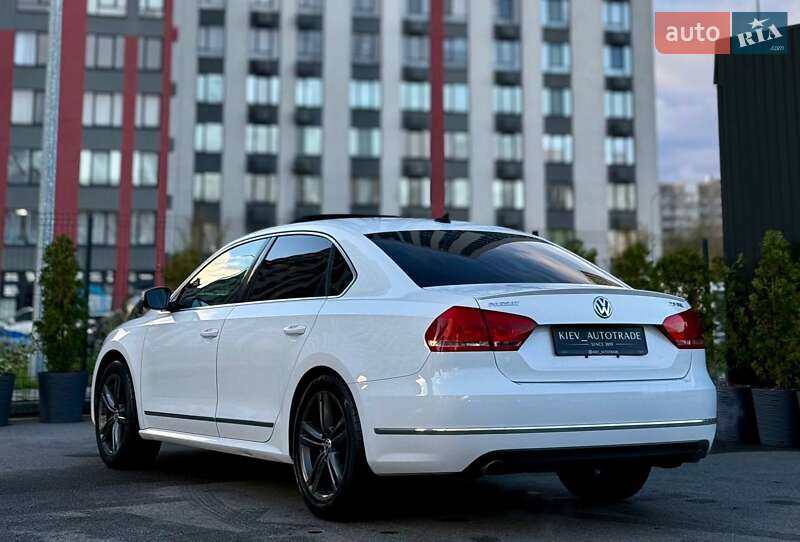 Седан Volkswagen Passat 2012 в Киеве