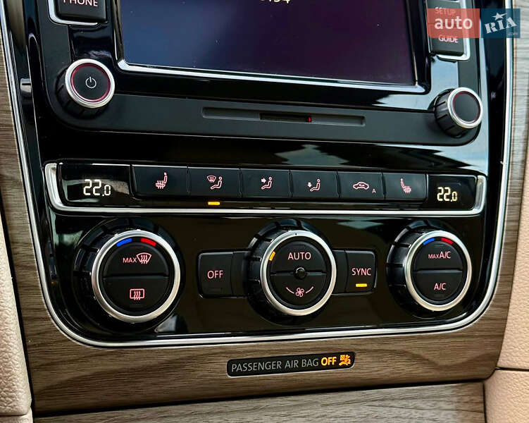 Седан Volkswagen Passat 2012 в Киеве