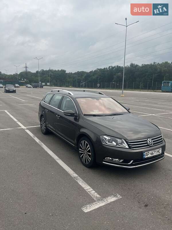 Универсал Volkswagen Passat 2012 в Запорожье