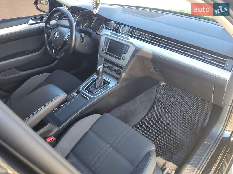 Универсал Volkswagen Passat 2015 в Киеве фото 7 Универсал Volkswagen Passat 2015 в Киеве