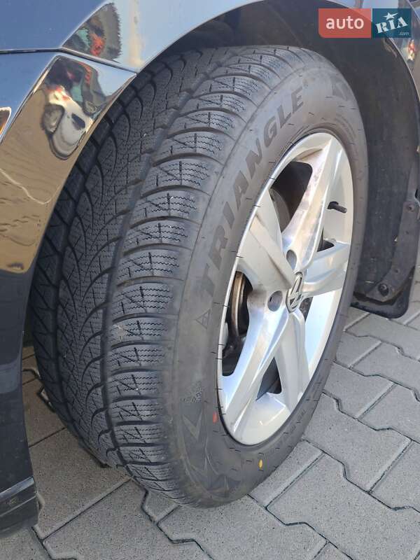 Универсал Volkswagen Passat 2015 в Киеве фото 12 Универсал Volkswagen Passat 2015 в Киеве