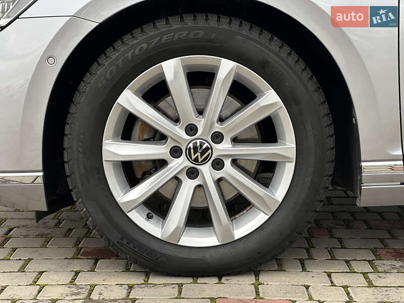 Универсал Volkswagen Passat 2021 в Луцке фото 16 Универсал Volkswagen Passat 2021 в Луцке