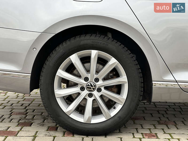 Универсал Volkswagen Passat 2021 в Луцке фото 27 Универсал Volkswagen Passat 2021 в Луцке