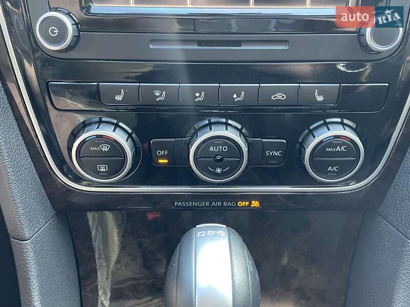 Седан Volkswagen Passat 2014 в Одесі