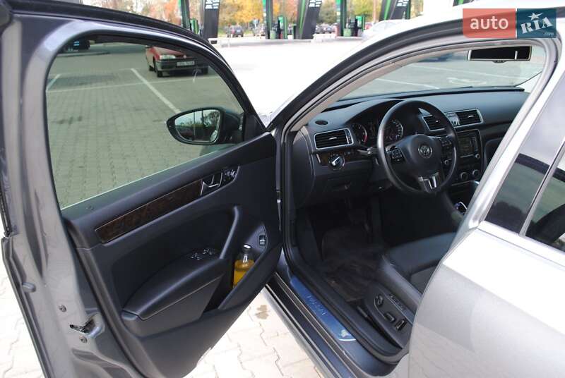 Седан Volkswagen Passat 2014 в Одесі