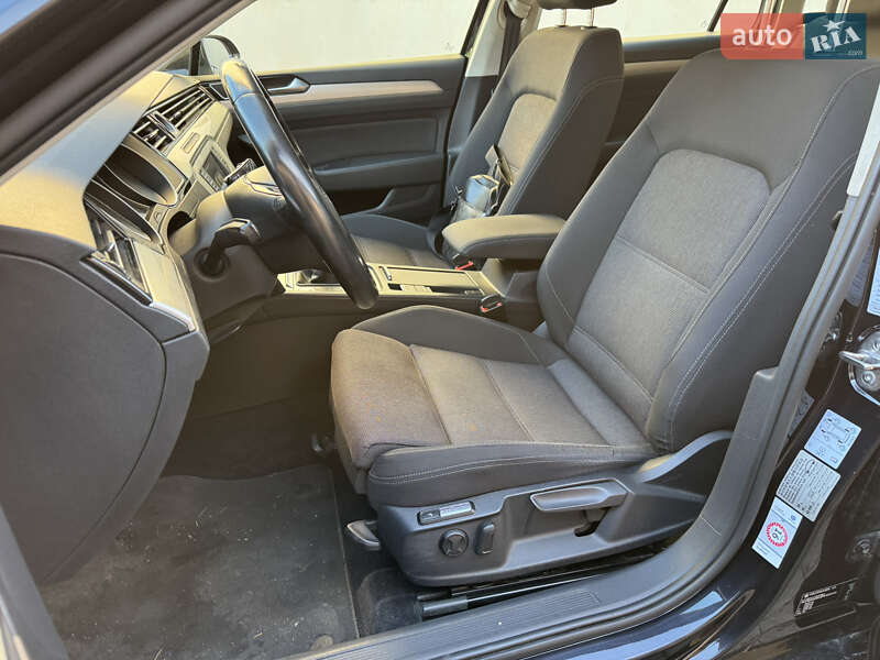 Універсал Volkswagen Passat 2015 в Луцьку