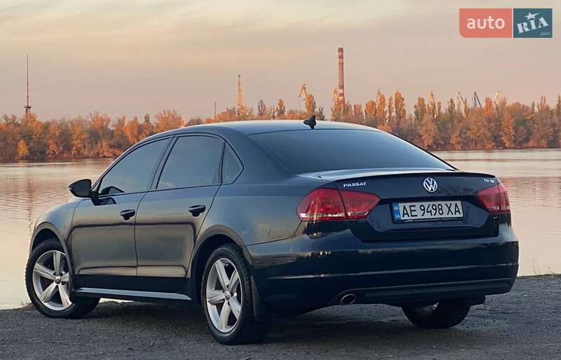 Седан Volkswagen Passat 2012 в Днепре