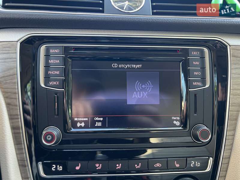 Седан Volkswagen Passat 2017 в Львове