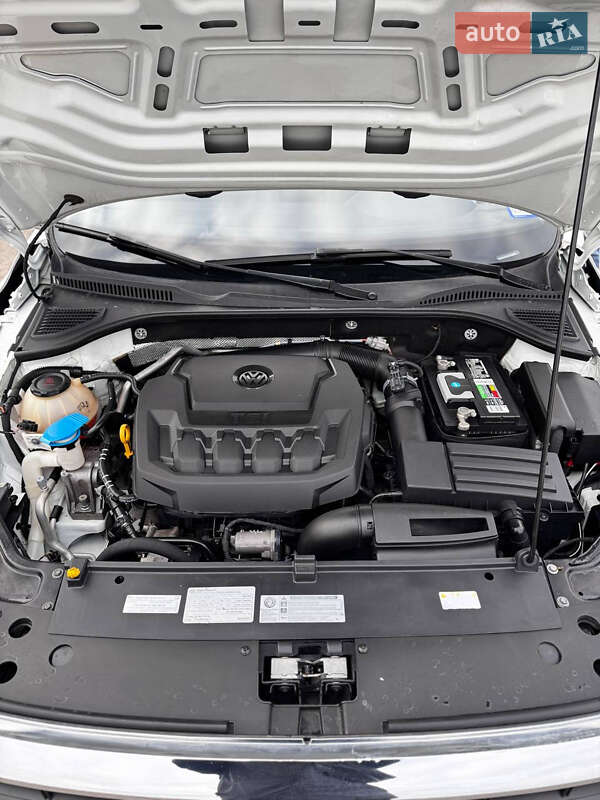 Седан Volkswagen Passat 2020 в Києві