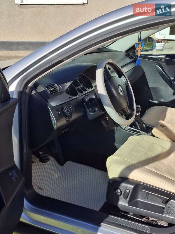Універсал Volkswagen Passat 2008 в Вижниці