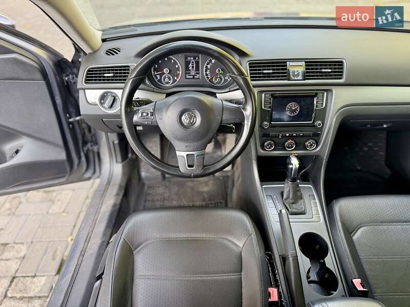 Седан Volkswagen Passat 2014 в Дніпрі