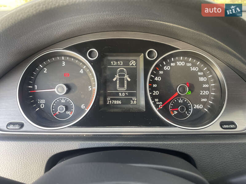 Універсал Volkswagen Passat 2012 в Хмельницькому