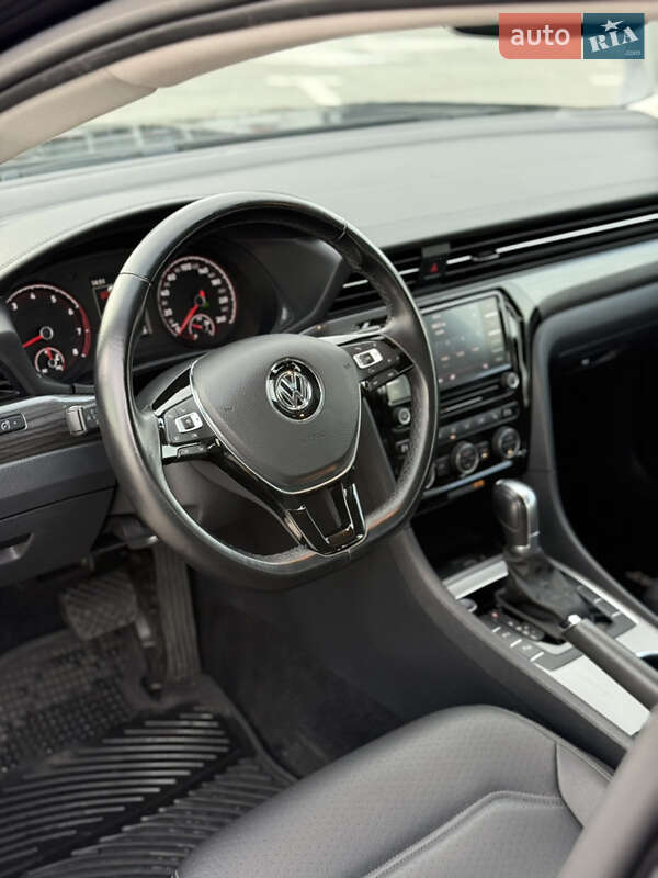 Седан Volkswagen Passat 2019 в Києві фото 29 Седан Volkswagen Passat 2019 в Києві
