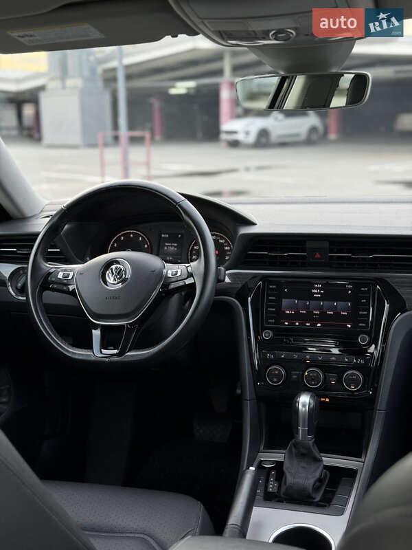 Седан Volkswagen Passat 2019 в Києві фото 42 Седан Volkswagen Passat 2019 в Києві