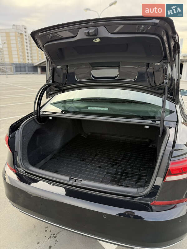 Седан Volkswagen Passat 2019 в Києві фото 45 Седан Volkswagen Passat 2019 в Києві