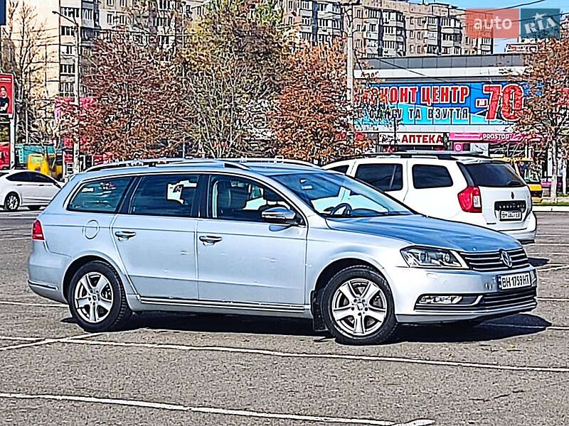 Универсал Volkswagen Passat 2012 в Одессе