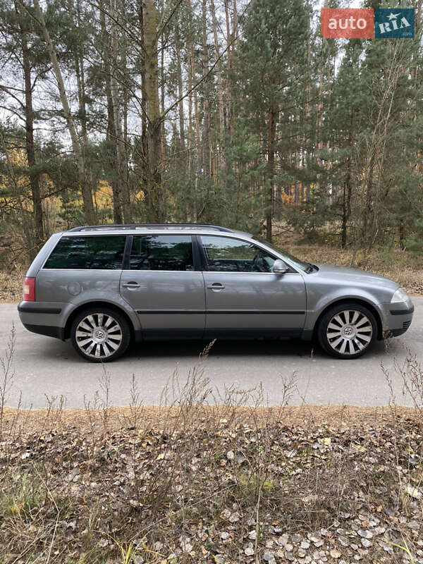 Универсал Volkswagen Passat 2003 в Киеве