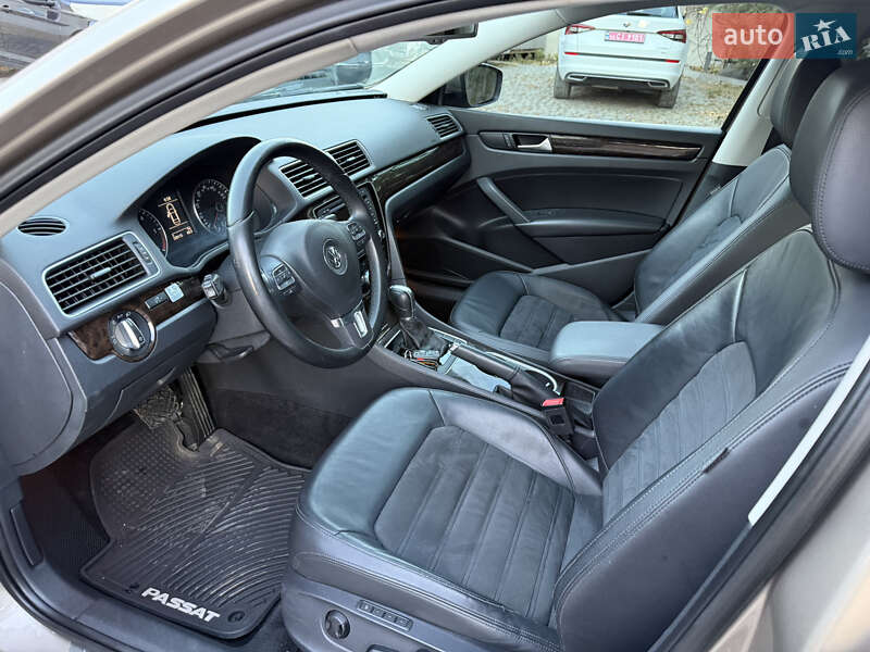 Седан Volkswagen Passat 2015 в Тернополі