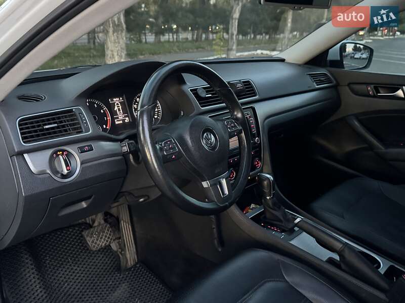 Седан Volkswagen Passat 2014 в Одесі фото 14 Седан Volkswagen Passat 2014 в Одесі