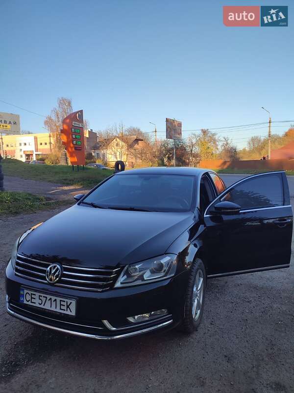 Седан Volkswagen Passat 2011 в Черновцах