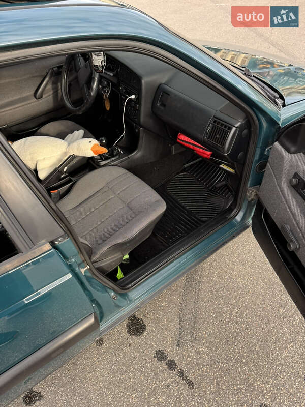 Універсал Volkswagen Passat 1990 в Харкові
