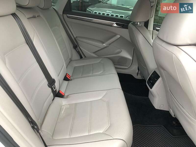 Седан Volkswagen Passat 2018 в Виннице