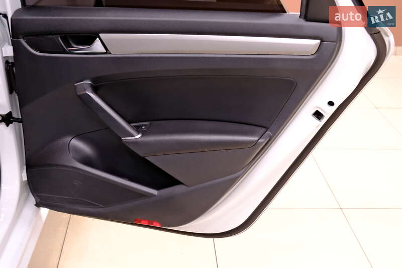 Седан Volkswagen Passat 2020 в Одессе
