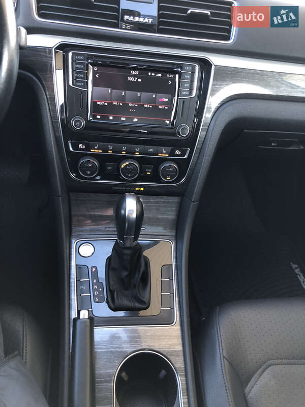 Седан Volkswagen Passat 2018 в Костополе фото 36 Седан Volkswagen Passat 2018 в Костополе