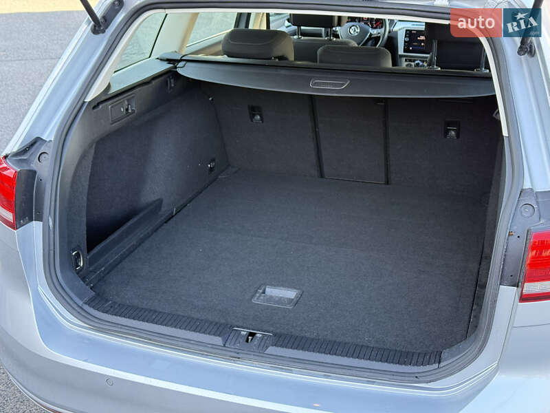 Универсал Volkswagen Passat 2018 в Дубно