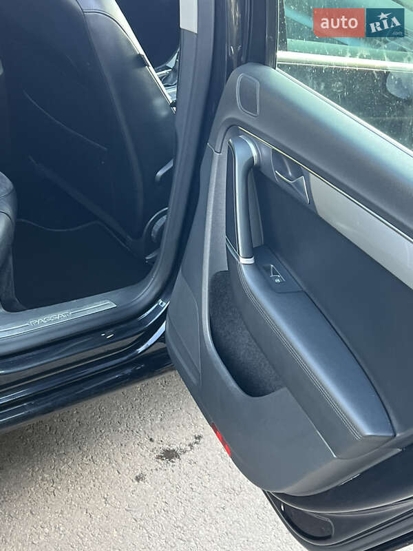 Седан Volkswagen Passat 2012 в Луцке фото 36 Седан Volkswagen Passat 2012 в Луцке