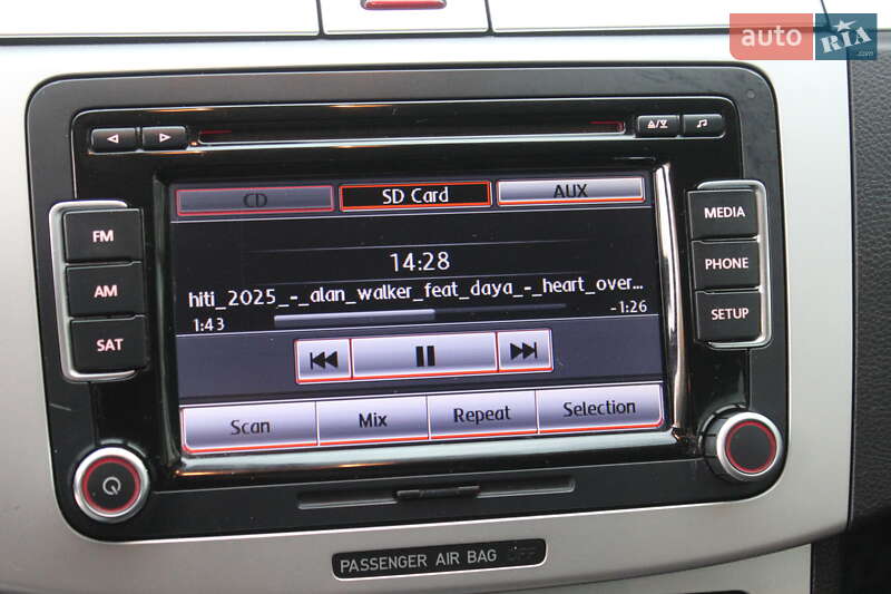 Седан Volkswagen Passat 2009 в Днепре