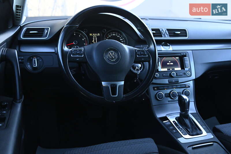 Универсал Volkswagen Passat 2012 в Бердичеве