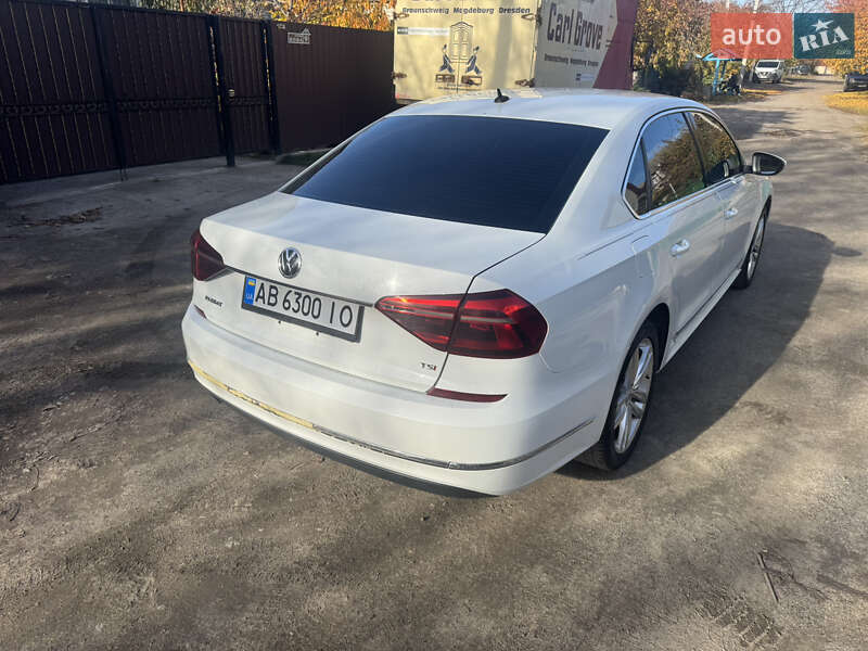 Седан Volkswagen Passat 2017 в Одессе
