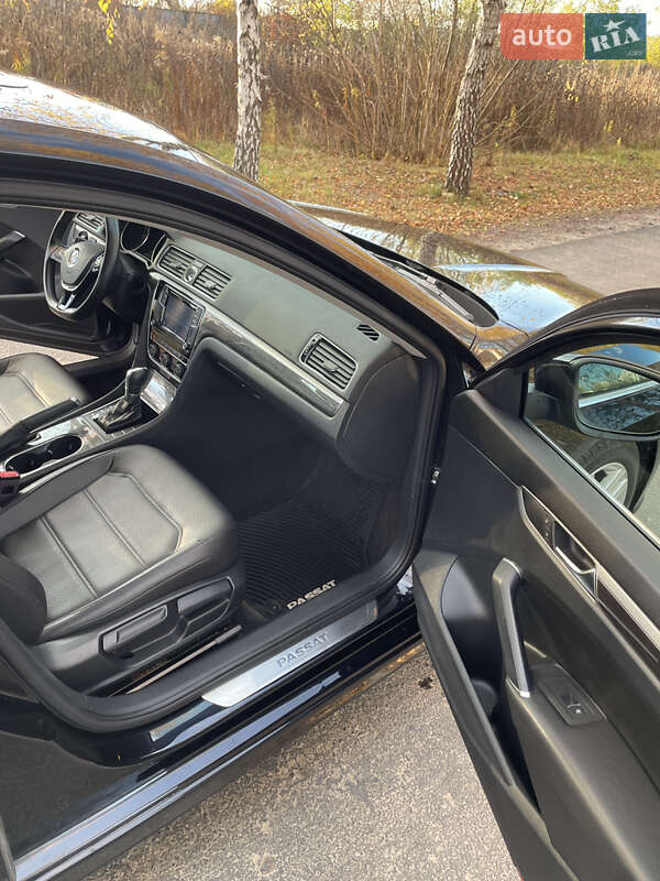 Седан Volkswagen Passat 2017 в Києві