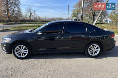 Седан Volkswagen Passat 2020 в Хмельницком