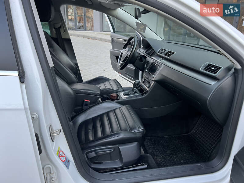 Универсал Volkswagen Passat 2011 в Львове фото 18 Универсал Volkswagen Passat 2011 в Львове